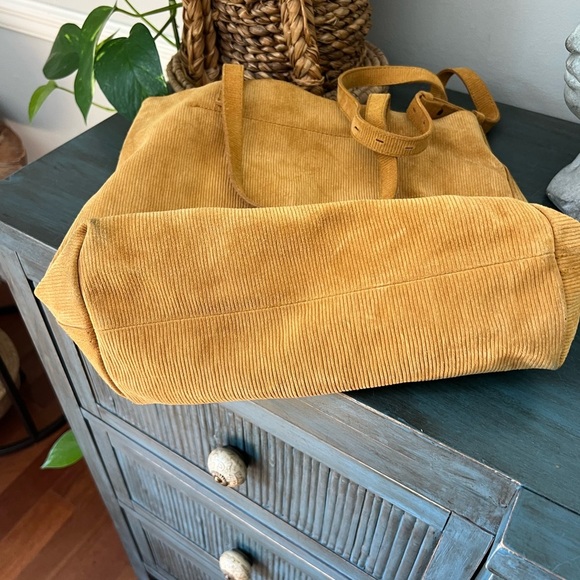 Corduroy yellow khaki bag side pocket with shoulder strap - Picture 3 of 8